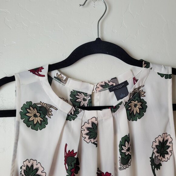 Ann Taylor Factory Floral Sleeveless Blouse - Picture 3 of 6
